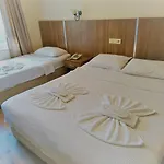 Hotel Caria Royal 3*