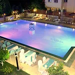 Caria Royal 3*