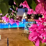 Hotel Caria Royal 3*