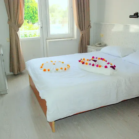 Caria Royal Otel 3*