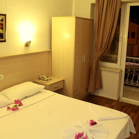 Caria Royal داليان