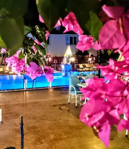 Hotel Caria Royal 3*